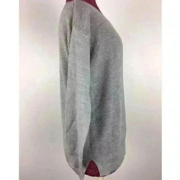 Hannah Sweater Size S/s Gray slit slide Pullover - Picture 5 of 9